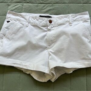 Abercrombie & Fitch White Cuffed Shorts Size 28 Bee Jewel Design A& F